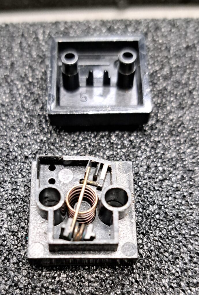 Binnenzijde (tact)switch Oberheim